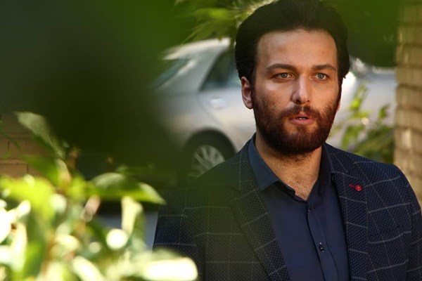 میلاد میرزایی بازیگر بیگانه ای با من است