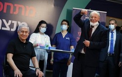 نتانیاهو داوطلب تزریق واکسن کرونا شد +عکس