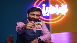 کتک‌خوردن مجری تلویزیون برای یک لیوان آب! + فیلم