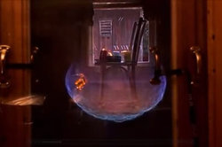 صحنه آهسته انفجار اتاق پر از گاز + فیلم
