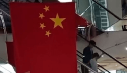 حقیقت نصب پرچم چین در مشهد چیست؟ + فیلم