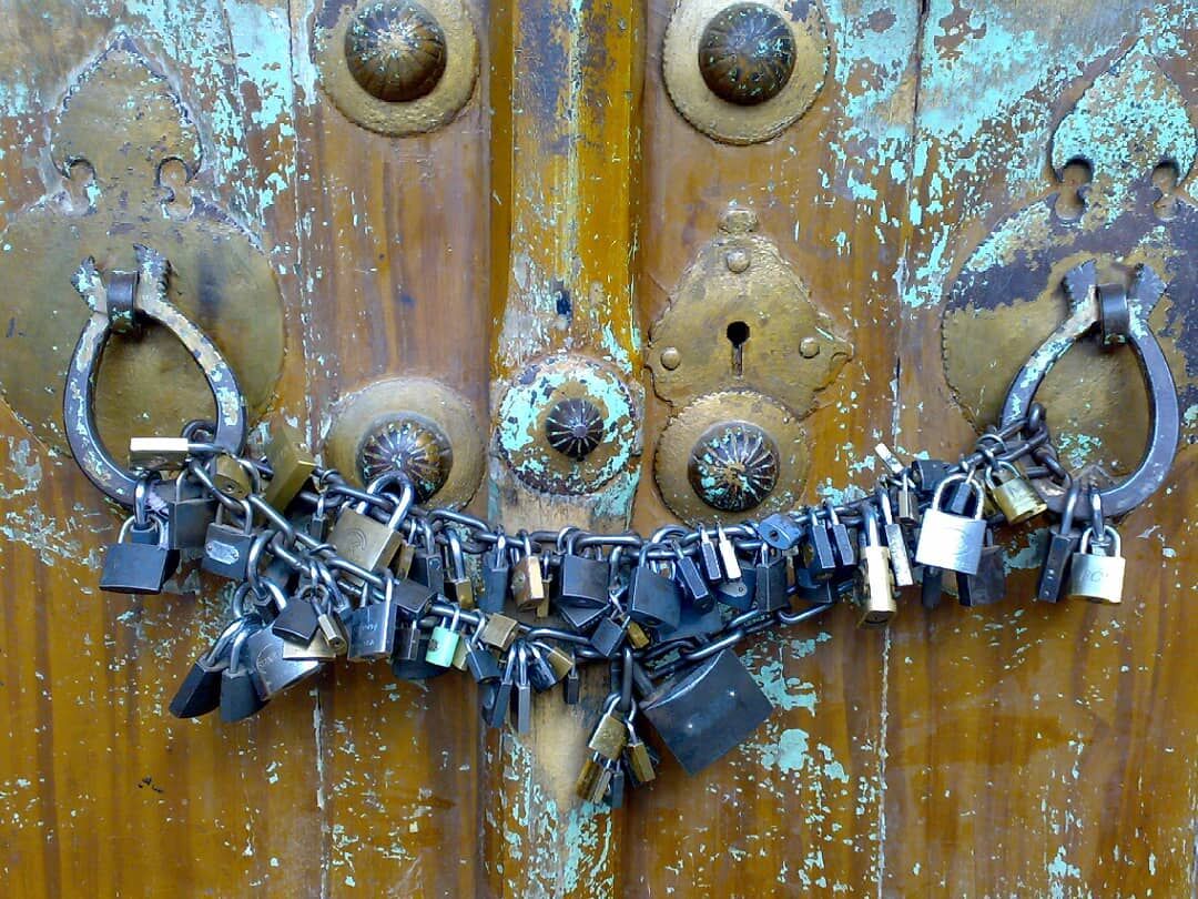 همه چیز درباره خرافات رایج در ایران/ آیا طلسم صحت دارد؟