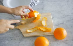 پوست پرتقال را دور نریزید! + روش استفاده