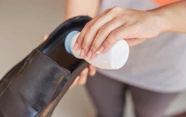 خوشبو کننده کفش با پودر بچه