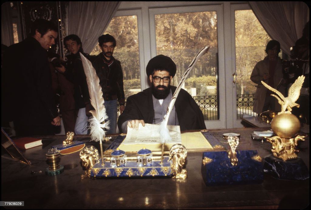 تسخیر کاخ نیاوران