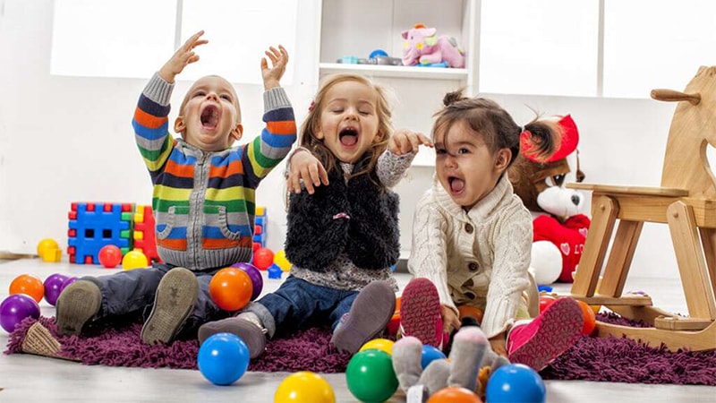 نکاتی در انتخاب اسباب‌بازی برای کودکان باید به ان توجه کنید!