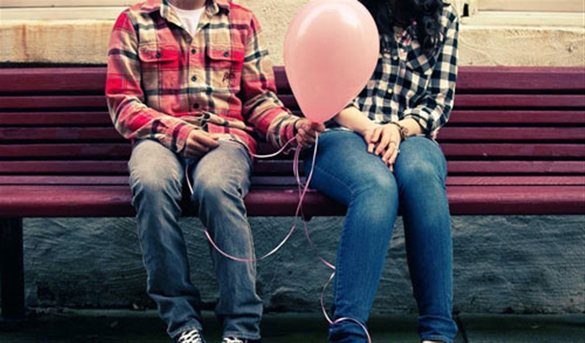 عشق در سنین نوجوانی خوب است یا بد؟+ راهکار