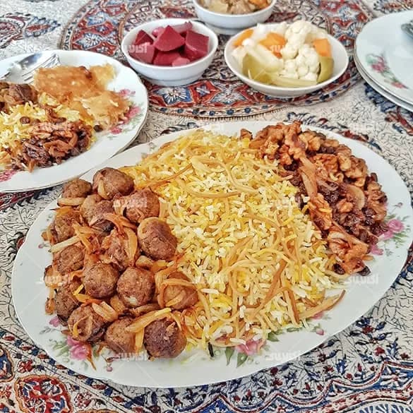رشته پلو با گوشت قلقلی