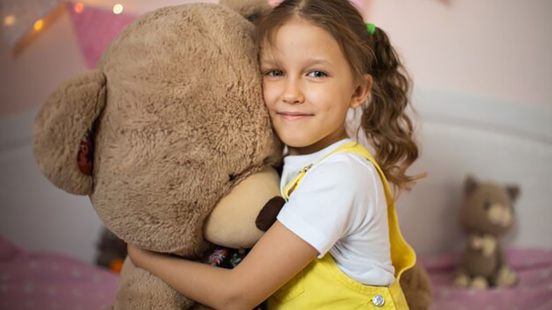 عروسک پوشالی