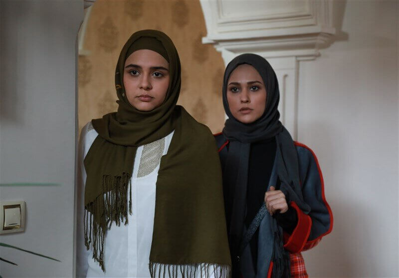 زهره در احضار | مینو آذرمگین کیست؟