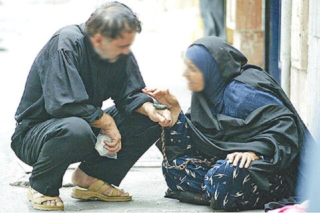 فالگیرها چطور از آینده خبر می دهند؟/آیا سخنان فال گیرها حقیقت دارد؟ فالگیرها چطور از آینده خبر می دهند؟/آیا سخنان فال گیرها حقیقت دارد؟