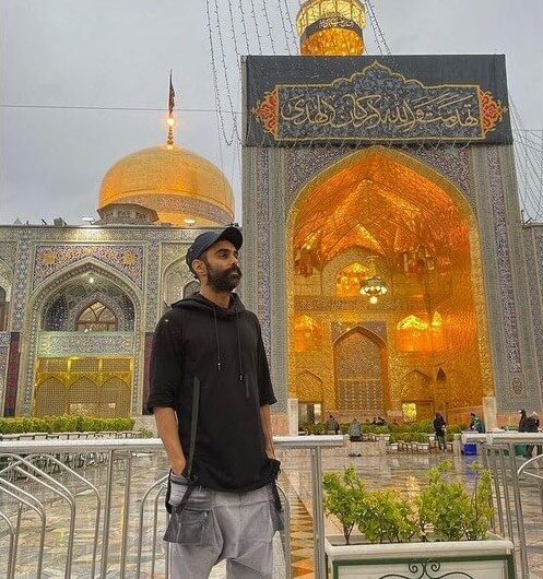 مهدی ماهانی در حرم رضوی