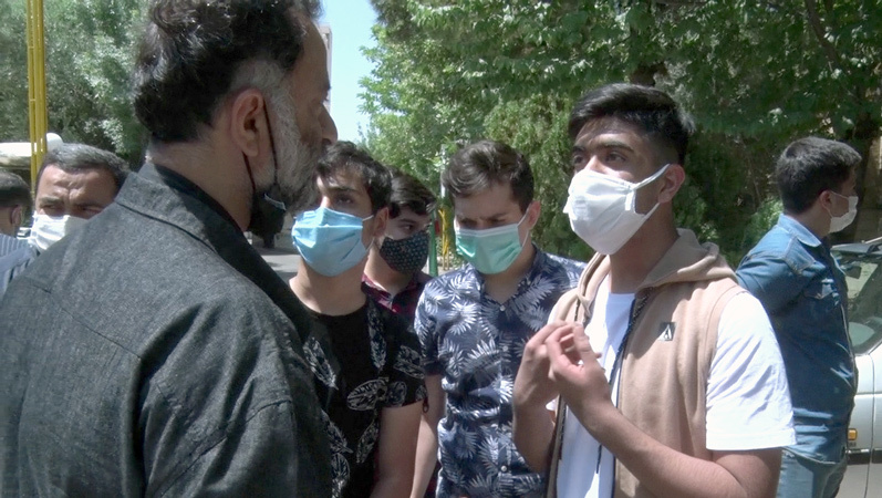 دانش آموزان