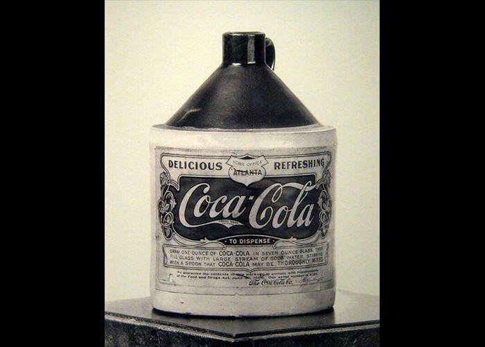 نوشابه ای که در گذشته به عنوان دارو مصرف میشد! نوشابه ای که در گذشته به عنوان دارو مصرف میشد!