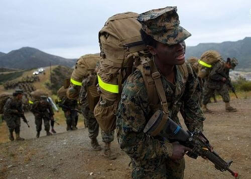 تمرینات طاقت فرسای زنان تفنگدار دریایی آمریکا