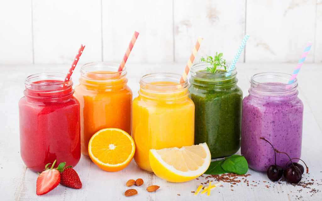 طرز تهیه انواع اسموتی ها با میوه های تابستانی