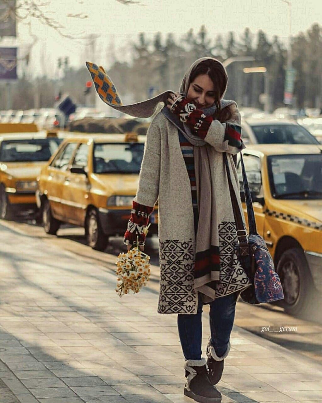 جوری دیگر باید بود 