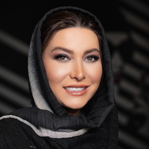 فریبا نادری