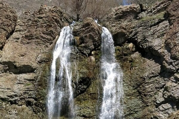 آبشار دوقلو شیرپلا