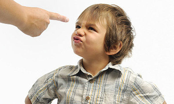 ۹ راهکار برای تربیت کودکان لجباز