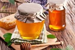 ۱۲ روش برای تشخیص عسل طبیعی از تقلبی