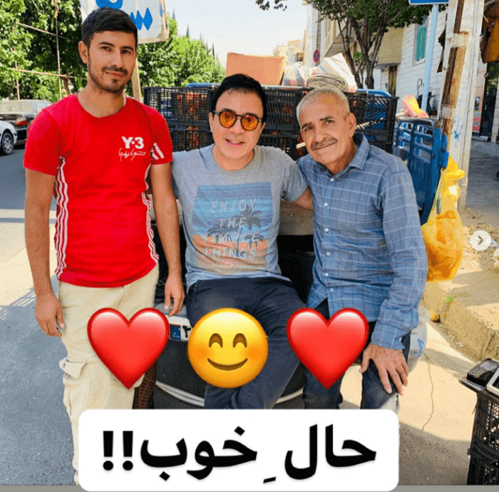 عکس عمو پورنگ با میوه فروش محل