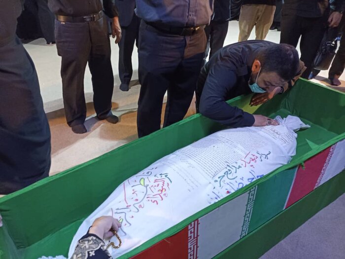 پیکر شهید رضا فرزانه