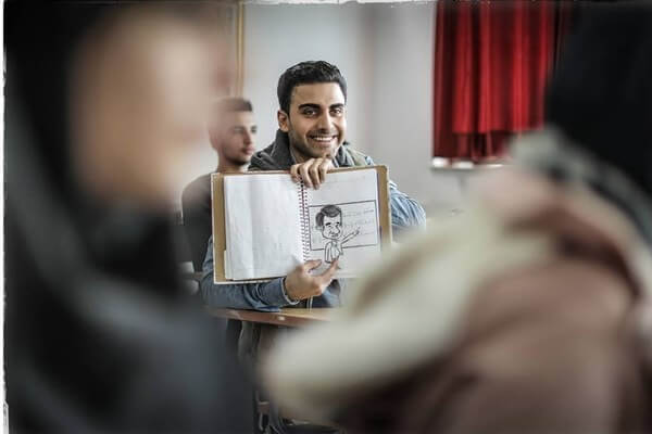 محمد صادقی بازیگر نقش پیمان در سریال افرا