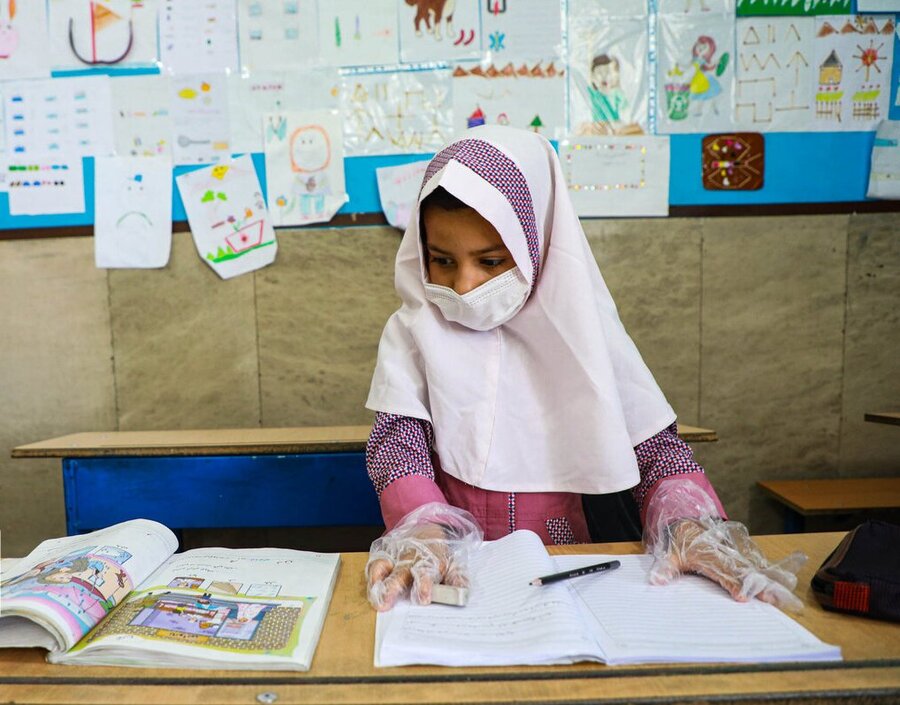 بازگشایی مدارس به شرط واکسینه شدن دانش آموزان