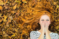 ۱۶ راهکار خانگی برای درمان ریزش موی پاییزی