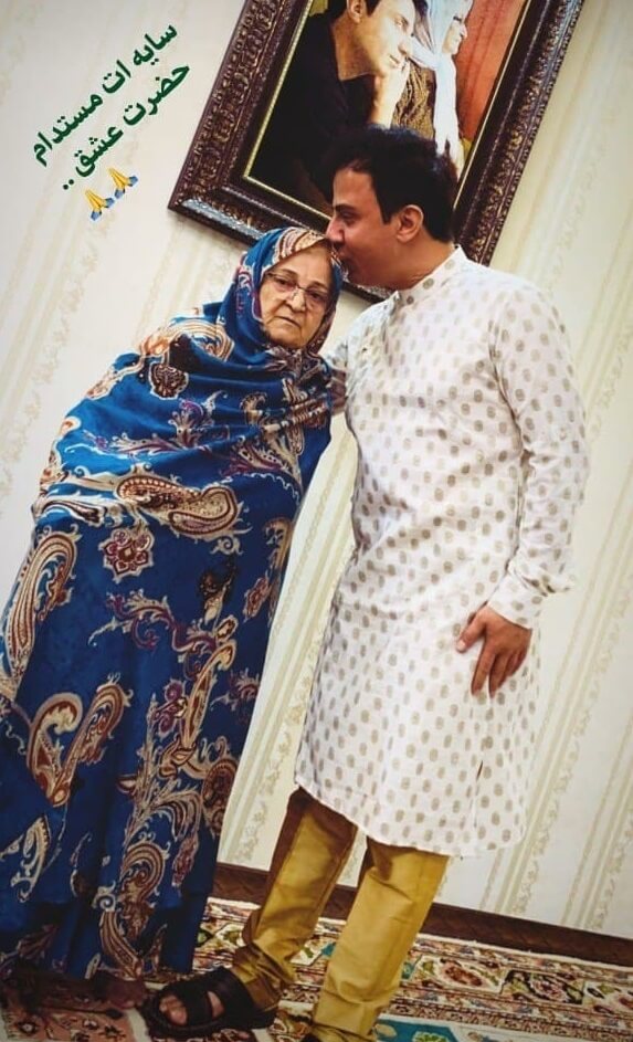 عمو پورنگ و مادرش در لباس هندی