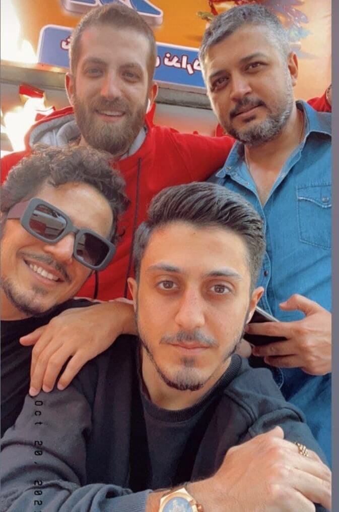 سلفی بازیگران سریال گاندو