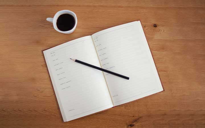 یک برنامه‌ی مطالعاتی داشته باشید