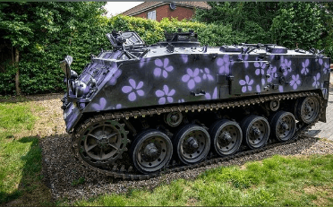 تانک تزیین شده