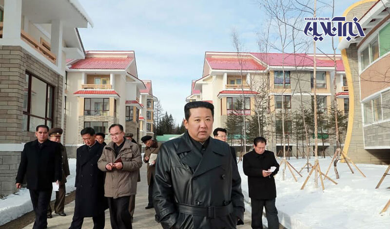 رهبر کره شمالی با کت چرم