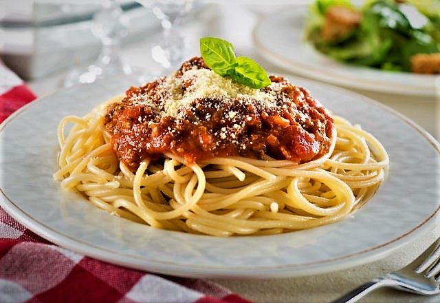 پاستا غذای کدام کشور است؟