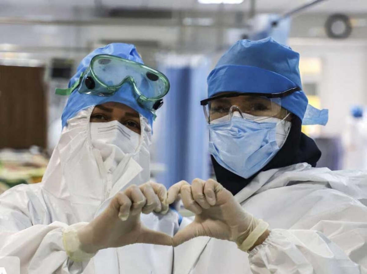 پرستاری هنر نقاشی لبخند بر بوم دردها/پیام تبریک ویژه ولادت حضرت زینب (ع) و روز پرستار