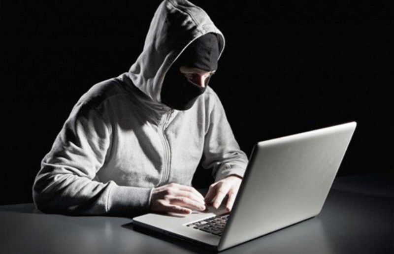 چه کنیم که در دام کلاهبرداری اینترنتی نیوفتیم!+روش های کلاهبرداری اینترنتی