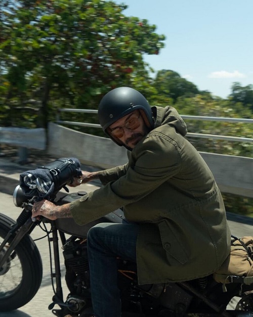 دیوید بکهام سوار بر موتور