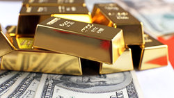افزایش قیمت جهانی طلا با کاهش ارزش دلار