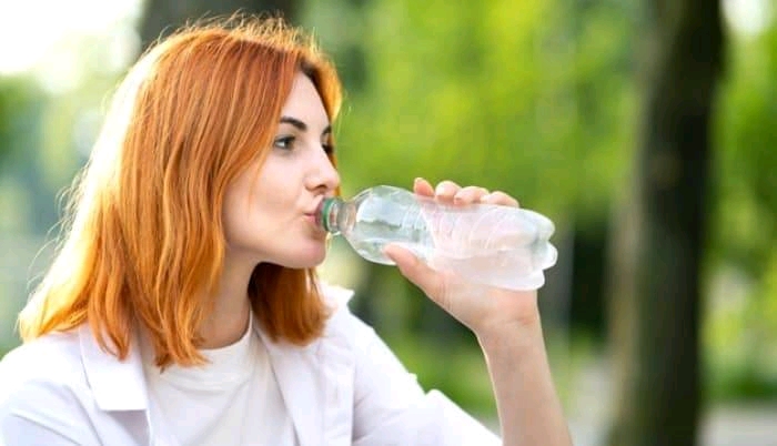 ۷ علت برای تشنگی زیاد+راهکار