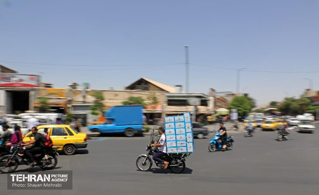شیوه عجیب حمل‌بار در خیابان‌های تهران