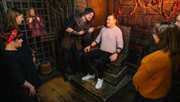 آگهی استخدام برای ترسناک ترین شغل های دنیا