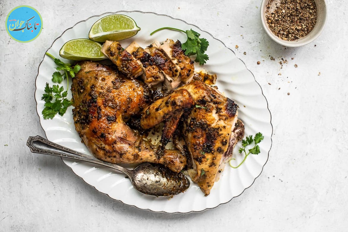 سیلی زدن به خرس گریزلی برای دفاع همسر!