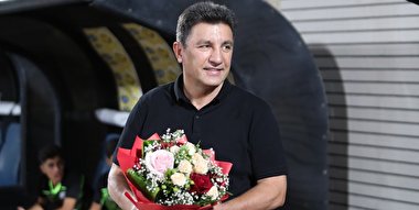 امیر قلعه نویی سر مربی تیم ملی فوتبال