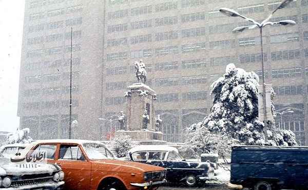۳۶ ساعت بارش برف تهران در ۵۰ سال پیش + عکس