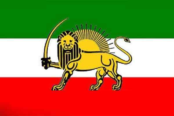 تصاویر پرچم ایران از ۲۵۰۰ سال قبل از میلاد تاکنون