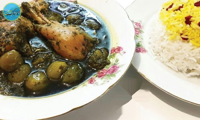 طرز تهیه خورشت گوجه سبز با ران مرغ