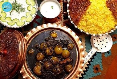 طرز تهیه خورشت گوجه سبز با مرغ یا گوشت + ترفندها