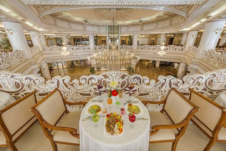 صبحانه هتل قصر طلایی مشهد صبحانه هتل قصر طلایی مشهد